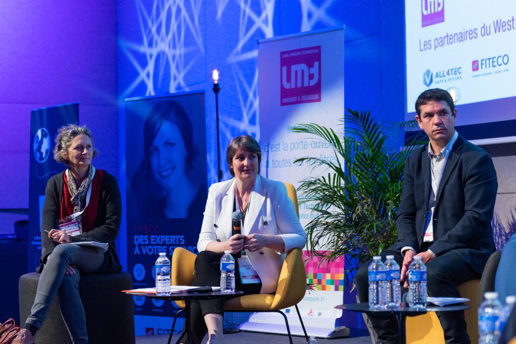 Photo d'une intervention (table ronde) à l'édition 2022 du West Data Festival